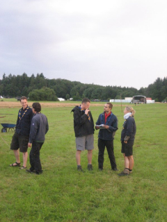 bula-buhlenberg-09-aufbau-dienstag-008_20100719_1321018073