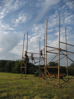 bula-buhlenberg-09-aufbau-sonntag-003_20100719_1265739112