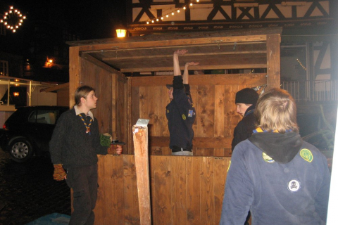 weihnachtsmarkt-09-aufbau-002_20100719_1863588403