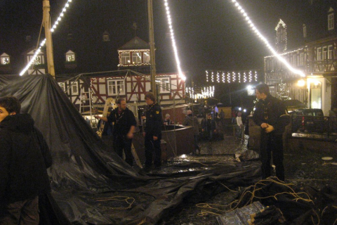 weihnachtsmarkt-09-aufbau-004_20100719_1647169375